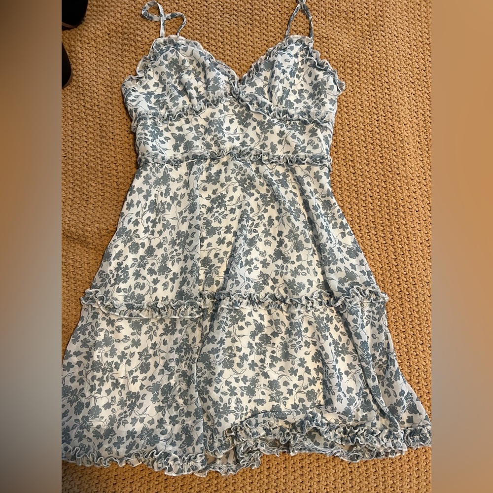 Floral blue dress